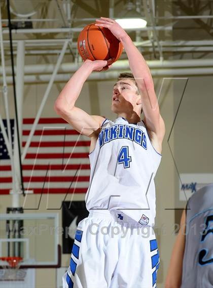 Thumbnail 1 in Pleasant Grove vs. Villa Park (MaxPreps Holiday Classic) photogallery.