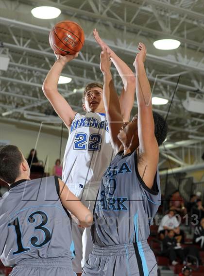 Thumbnail 1 in Pleasant Grove vs. Villa Park (MaxPreps Holiday Classic) photogallery.