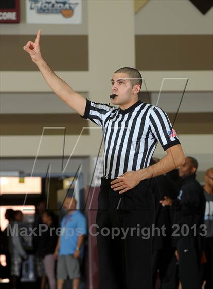 Thumbnail 2 in Pleasant Grove vs. Villa Park (MaxPreps Holiday Classic) photogallery.