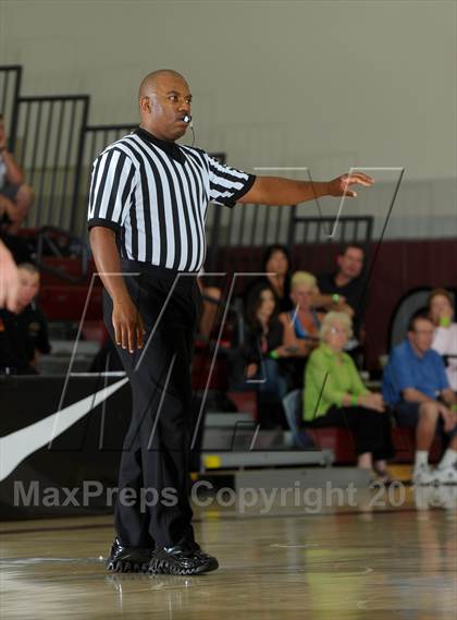 Thumbnail 1 in Pleasant Grove vs. Villa Park (MaxPreps Holiday Classic) photogallery.