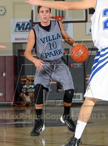 Thumbnail 2 in Pleasant Grove vs. Villa Park (MaxPreps Holiday Classic) photogallery.