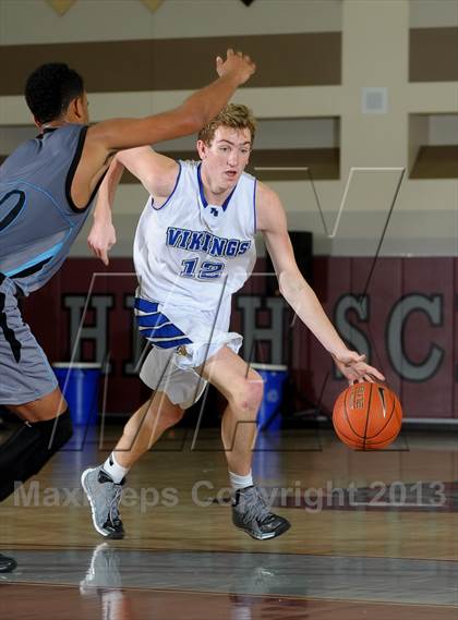 Thumbnail 2 in Pleasant Grove vs. Villa Park (MaxPreps Holiday Classic) photogallery.