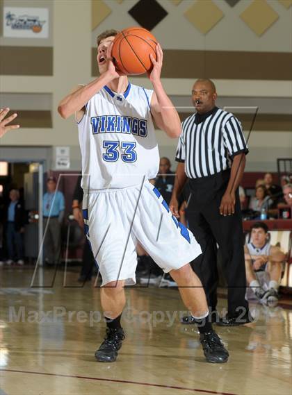 Thumbnail 2 in Pleasant Grove vs. Villa Park (MaxPreps Holiday Classic) photogallery.