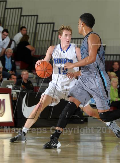 Thumbnail 2 in Pleasant Grove vs. Villa Park (MaxPreps Holiday Classic) photogallery.