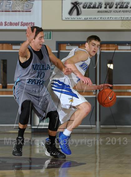 Thumbnail 1 in Pleasant Grove vs. Villa Park (MaxPreps Holiday Classic) photogallery.