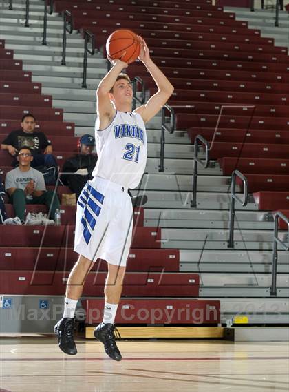 Thumbnail 2 in Pleasant Grove vs. Villa Park (MaxPreps Holiday Classic) photogallery.