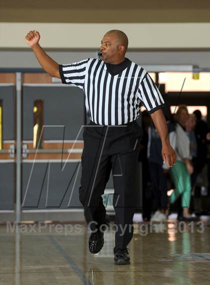 Thumbnail 3 in Pleasant Grove vs. Villa Park (MaxPreps Holiday Classic) photogallery.