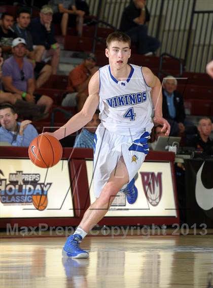 Thumbnail 1 in Pleasant Grove vs. Villa Park (MaxPreps Holiday Classic) photogallery.