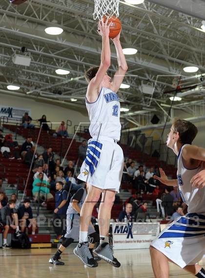 Thumbnail 1 in Pleasant Grove vs. Villa Park (MaxPreps Holiday Classic) photogallery.
