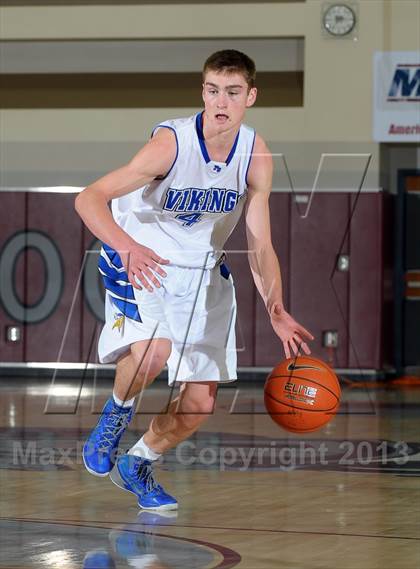 Thumbnail 1 in Pleasant Grove vs. Villa Park (MaxPreps Holiday Classic) photogallery.