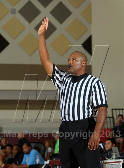 Thumbnail 1 in Pleasant Grove vs. Villa Park (MaxPreps Holiday Classic) photogallery.
