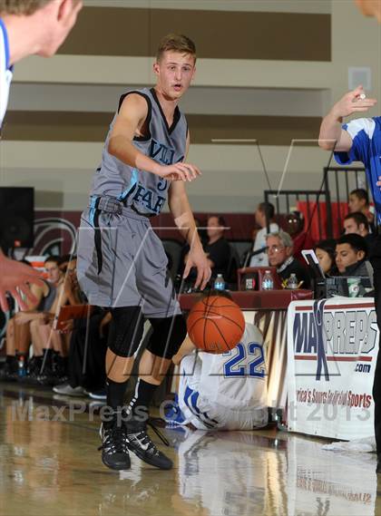 Thumbnail 2 in Pleasant Grove vs. Villa Park (MaxPreps Holiday Classic) photogallery.