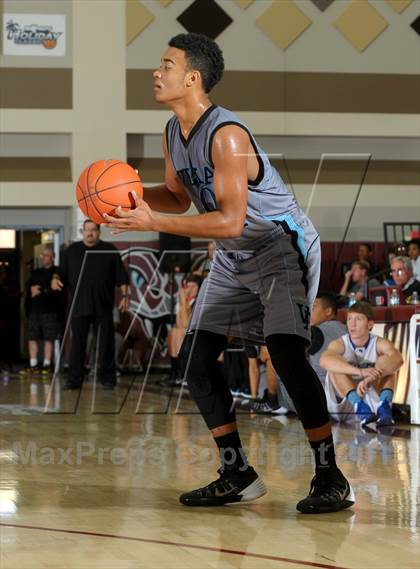 Thumbnail 1 in Pleasant Grove vs. Villa Park (MaxPreps Holiday Classic) photogallery.