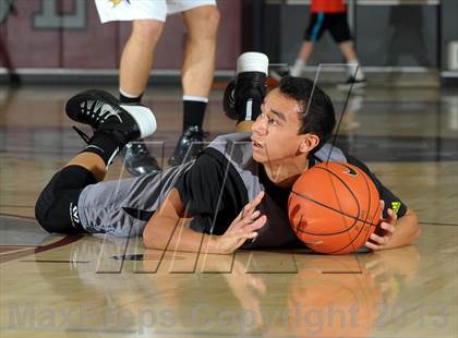 Thumbnail 1 in Pleasant Grove vs. Villa Park (MaxPreps Holiday Classic) photogallery.