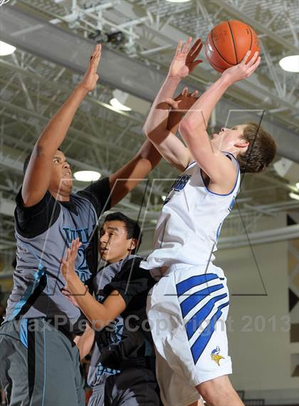 Thumbnail 2 in Pleasant Grove vs. Villa Park (MaxPreps Holiday Classic) photogallery.