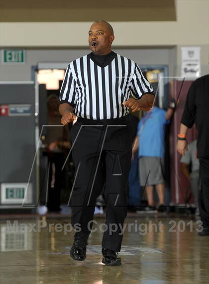 Thumbnail 1 in Pleasant Grove vs. Villa Park (MaxPreps Holiday Classic) photogallery.