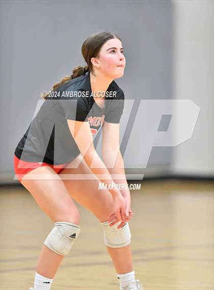 Thumbnail 2 in Memorial vs. A&M Consolidated (KISD/CFISD Tournament) photogallery.