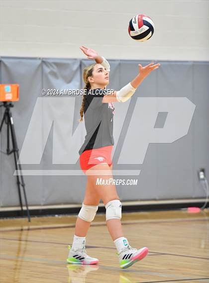 Thumbnail 2 in Memorial vs. A&M Consolidated (KISD/CFISD Tournament) photogallery.