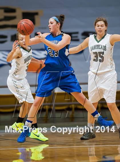Thumbnail 2 in Fossil Ridge vs. Grandview (CHSAA 5A Semifinal) photogallery.