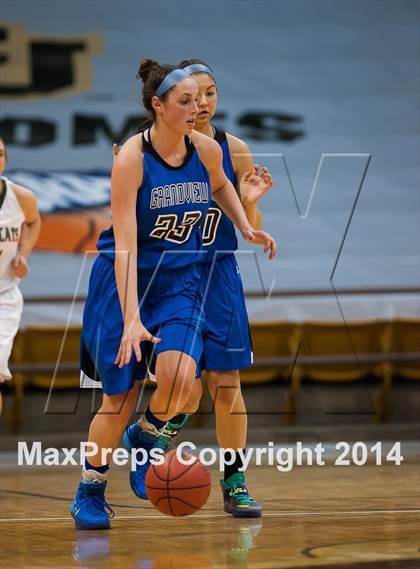 Thumbnail 3 in Fossil Ridge vs. Grandview (CHSAA 5A Semifinal) photogallery.