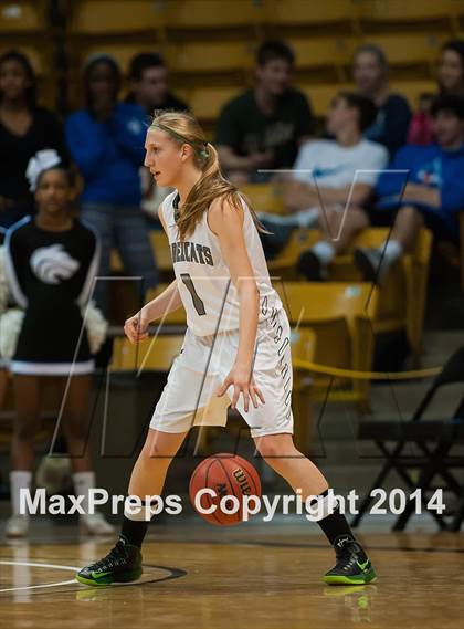 Thumbnail 2 in Fossil Ridge vs. Grandview (CHSAA 5A Semifinal) photogallery.