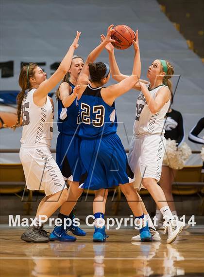 Thumbnail 1 in Fossil Ridge vs. Grandview (CHSAA 5A Semifinal) photogallery.