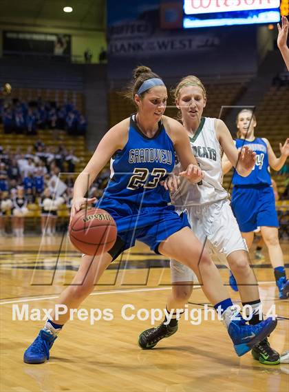 Thumbnail 3 in Fossil Ridge vs. Grandview (CHSAA 5A Semifinal) photogallery.