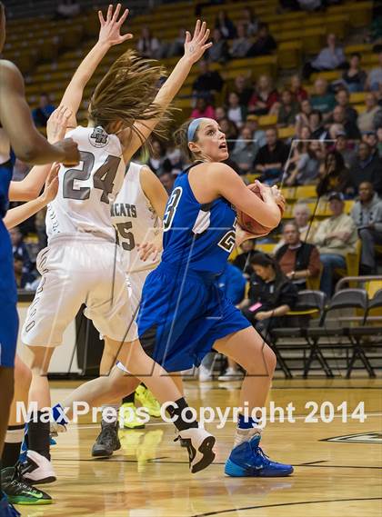 Thumbnail 2 in Fossil Ridge vs. Grandview (CHSAA 5A Semifinal) photogallery.