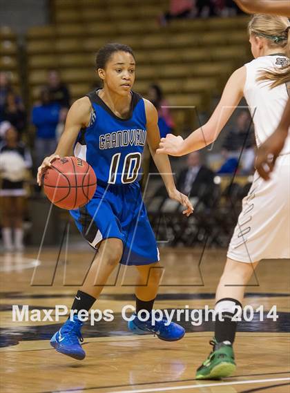 Thumbnail 2 in Fossil Ridge vs. Grandview (CHSAA 5A Semifinal) photogallery.