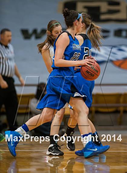 Thumbnail 1 in Fossil Ridge vs. Grandview (CHSAA 5A Semifinal) photogallery.