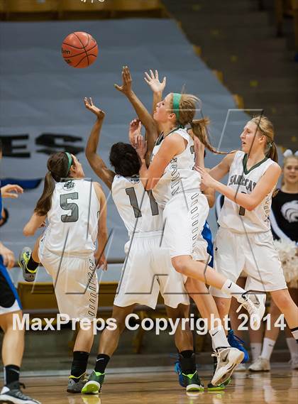 Thumbnail 3 in Fossil Ridge vs. Grandview (CHSAA 5A Semifinal) photogallery.