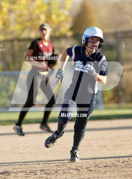 Thumbnail 2 in Valor Christian vs. Silver Creek (CHSAA 4A Quarterfinal) photogallery.