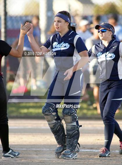 Thumbnail 1 in Valor Christian vs. Silver Creek (CHSAA 4A Quarterfinal) photogallery.