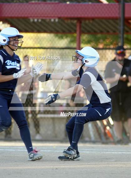 Thumbnail 2 in Valor Christian vs. Silver Creek (CHSAA 4A Quarterfinal) photogallery.