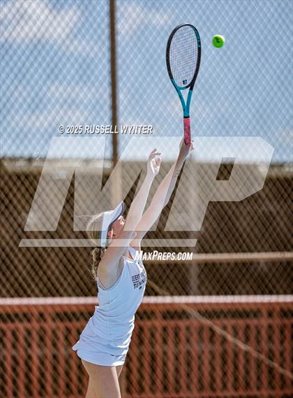Thumbnail 3 in Desert Mountain vs. Liberty (AIA Division I Team Round 1) photogallery.