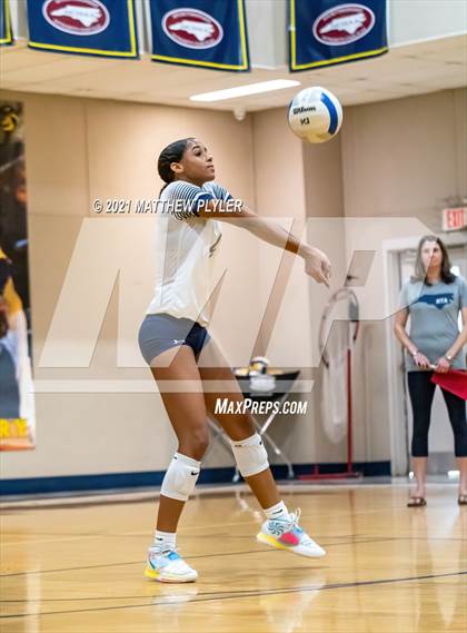 Thumbnail 3 in Fayetteville Academy @ Northwood Temple Academy photogallery.