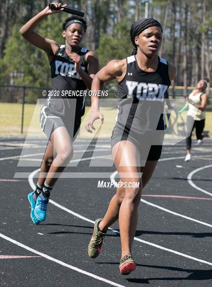 Thumbnail 2 in Trojan Relays Preseason Invitational photogallery.