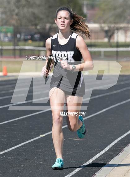 Thumbnail 1 in Trojan Relays Preseason Invitational photogallery.
