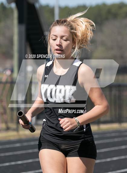 Thumbnail 2 in Trojan Relays Preseason Invitational photogallery.