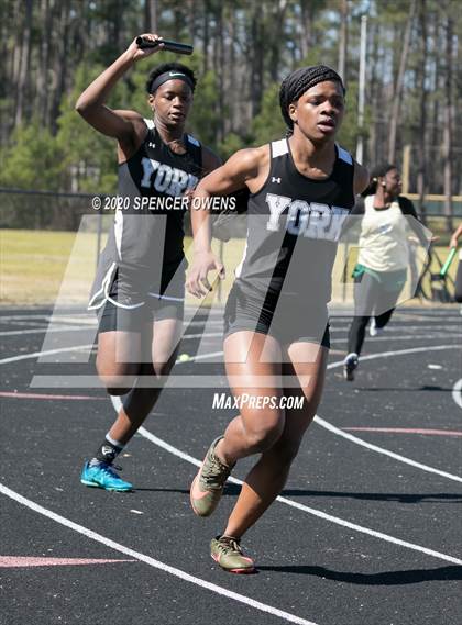 Thumbnail 1 in Trojan Relays Preseason Invitational photogallery.
