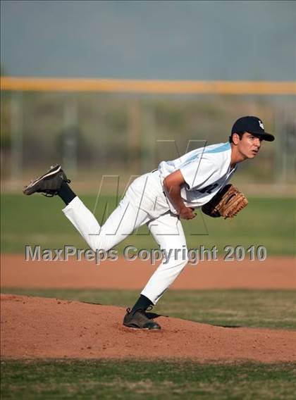Thumbnail 2 in Alta Loma @ Los Osos photogallery.