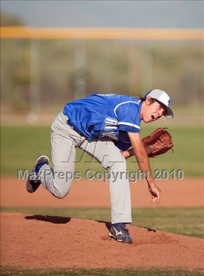 Thumbnail 2 in Alta Loma @ Los Osos photogallery.