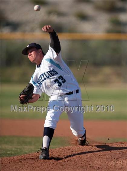 Thumbnail 3 in Alta Loma @ Los Osos photogallery.