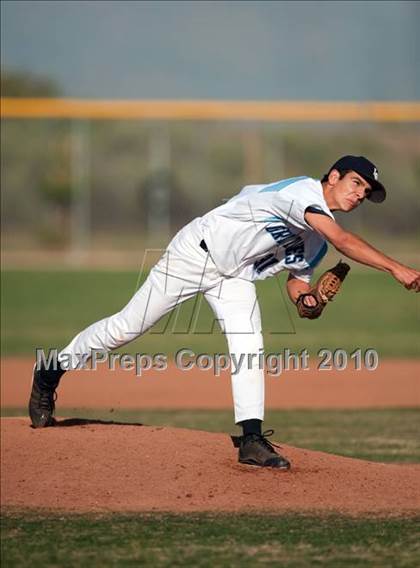 Thumbnail 1 in Alta Loma @ Los Osos photogallery.