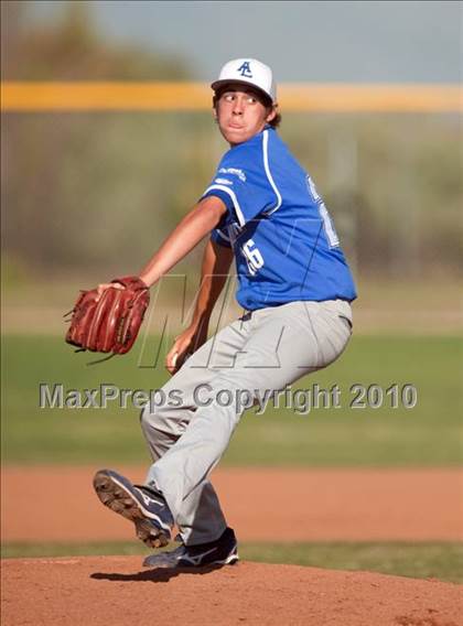 Thumbnail 1 in Alta Loma @ Los Osos photogallery.