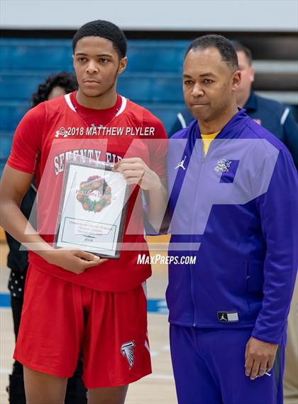 Thumbnail 2 in Seventy-First vs. Westover (Cumberland County Schools Basketball Holiday Classic) photogallery.