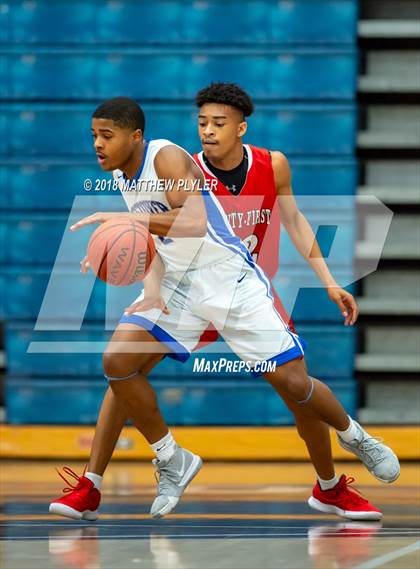 Thumbnail 2 in Seventy-First vs. Westover (Cumberland County Schools Basketball Holiday Classic) photogallery.