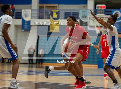 Thumbnail 3 in Seventy-First vs. Westover (Cumberland County Schools Basketball Holiday Classic) photogallery.
