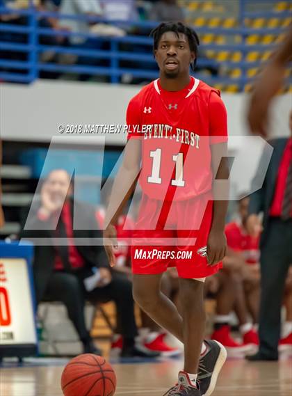 Thumbnail 3 in Seventy-First vs. Westover (Cumberland County Schools Basketball Holiday Classic) photogallery.