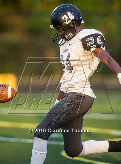 Thumbnail 1 in Dominion @ Loudoun Valley photogallery.